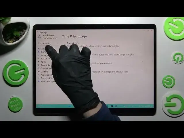 'Video thumbnail for MICROSOFT SURFACE PRO X - How To Enable & Disable Auto Screen Brightness'