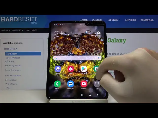 'Video thumbnail for How to Activate Easy Mode in SAMSUNG Galaxy Fold – Large Icons'
