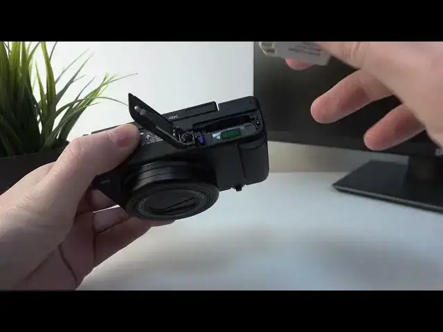 Video thumbnail for Sony ZV 01 - How To Insert SD Card
