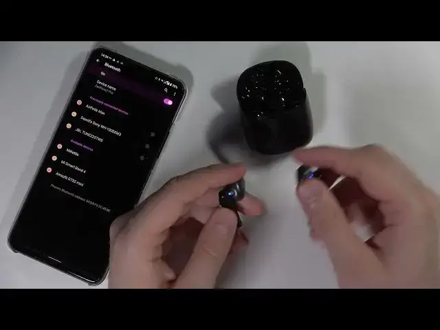 Video thumbnail for How to Power On or Off JBL Tune 225 TWS Manually?