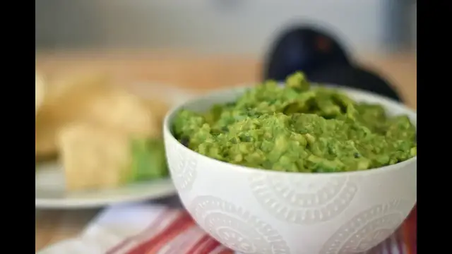'Video thumbnail for Guacamole Recipe | How To Make Guacamole | SyS'