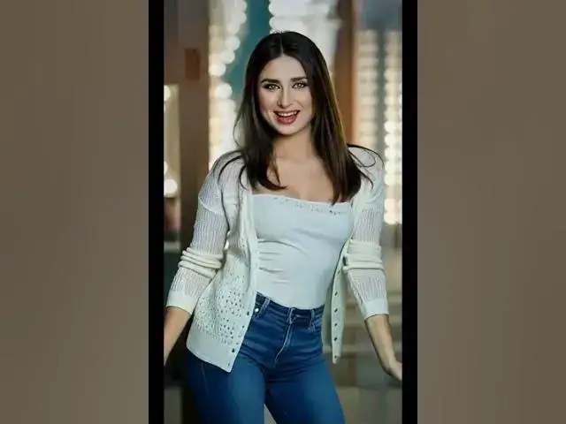 Video thumbnail for yah Mera Dil Pyar Ka Deewana /Kareena Kapoor  a.i remix song