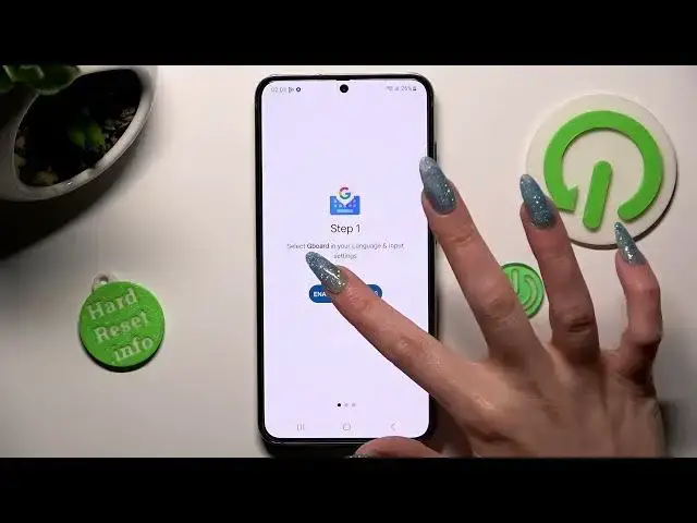 Video thumbnail for How to Turn On / Off Auto-Correction on Samsung Galaxy S23 - Gboard