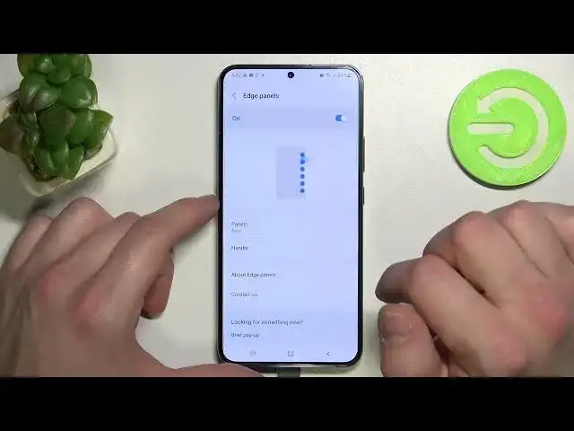 'Video thumbnail for How to Turn On / Turn Off Edge Panels on SAMSUNG Galaxy S22+'