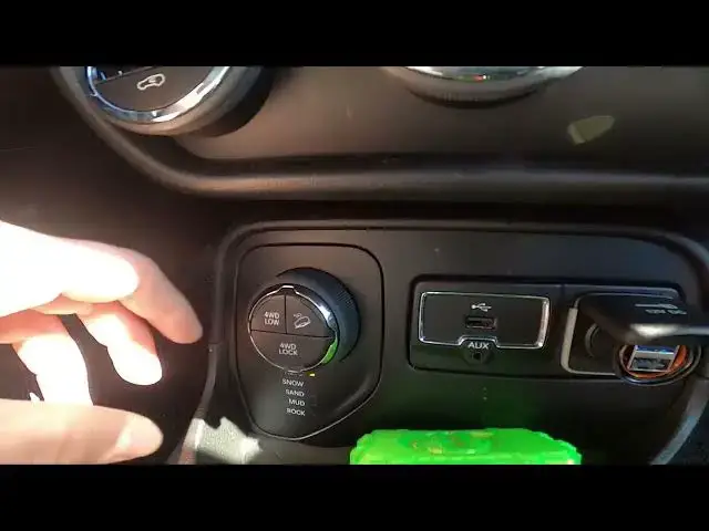 Video thumbnail for How to Change Road Mode in Jeep Renegade ( 2014 - now ) | Change Driving Mode