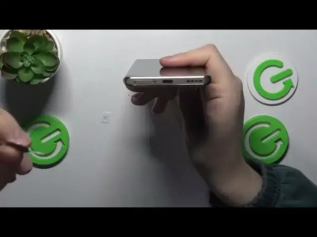 'Video thumbnail for How to Insert SIM Card on REALME 12?'