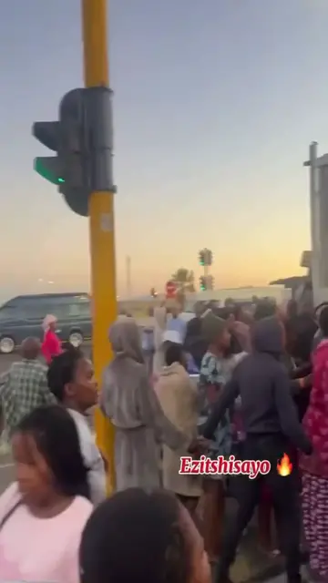 Video thumbnail for Escalating Truck Looting Incidents in South Africa Highlight Dangers for Drivers and Owners