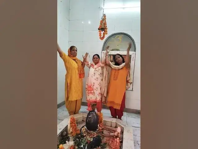 Video thumbnail for मस्त अदा बहनों की#happy_lokgeet #shortvideo #action