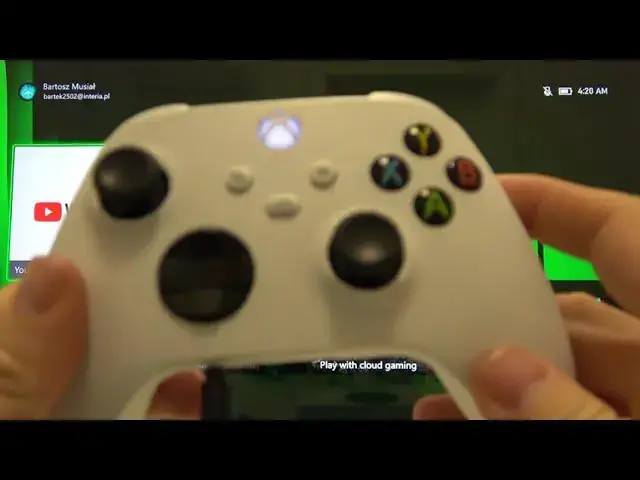 Video thumbnail for How to Connect Wired Heaphones to XBOX Series S - Plug 3.5mm Headphones to XBOX Controller