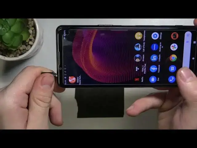 'Video thumbnail for How to Connect Headphones to Sony Xperia 5 III | Plug in Headphones'