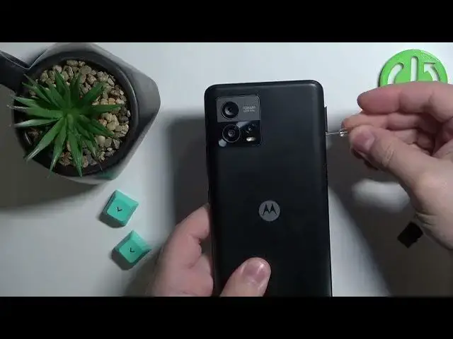 Video thumbnail for How to Insert SIM Card & SD Card into Motorola Moto G72