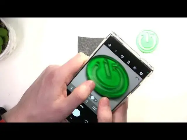 Video thumbnail for How to Take Macro Photos on Samsung Galaxy S23 Ultra - Telephoto Mode