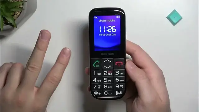 Video thumbnail for Jak włączyć i wyłączyć latarkę w telefonie MAXCOM MM724?