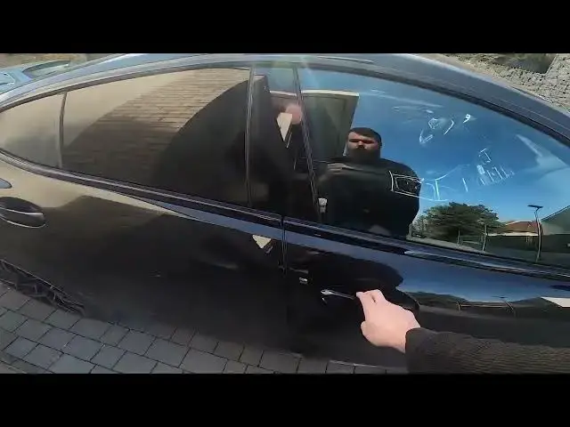 'Video thumbnail for How to Turn Passenger Airbag On or Off in BMW Series 8 II ( 2018 - now )'