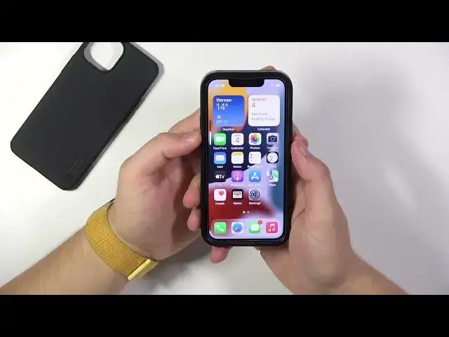 'Video thumbnail for Comparison of iPhone 13 Mini Cases - gear4 Denali vs Nillkin Super Frosted Shield Pro'