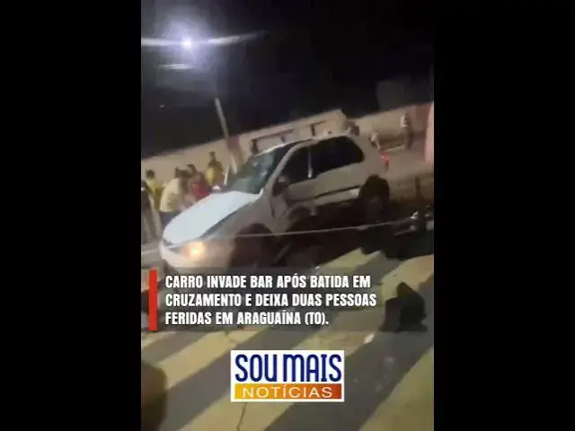 Video thumbnail for Carro invade bar após colidir com outro em cruzamento e deixa duas pessoas feridas em Araguaína (TO)
