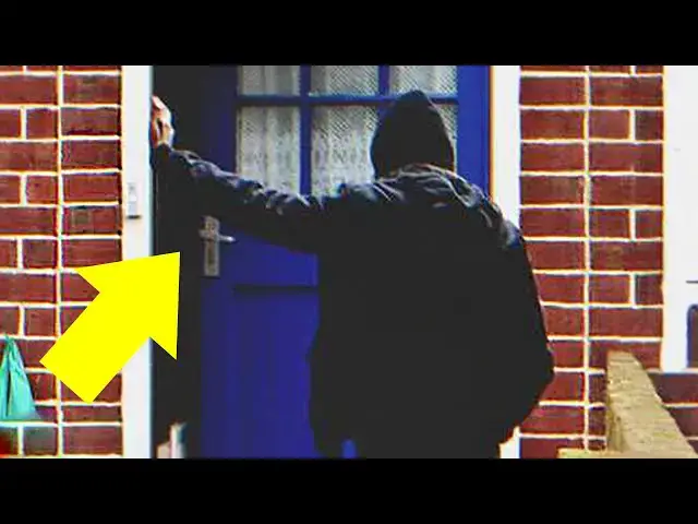Video thumbnail for Son Learns Gang Member Visits His Old Mom While He’s Away, Returns and Can’t Recognize Her House