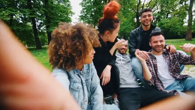 Video thumbnail for Why You Should Always Choose Quality Friends Over Quantity