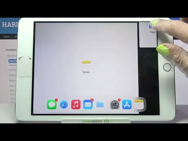 Video thumbnail for How to Use Split Screen View on IPAD 4 MINI - Dual Apps Usage