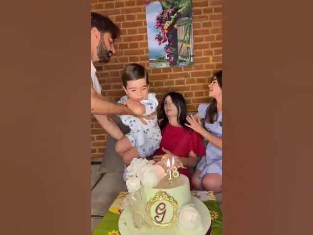 Video thumbnail for ? Doğum günümü təbrik edən hər kəsə təşəkkür edirəm.