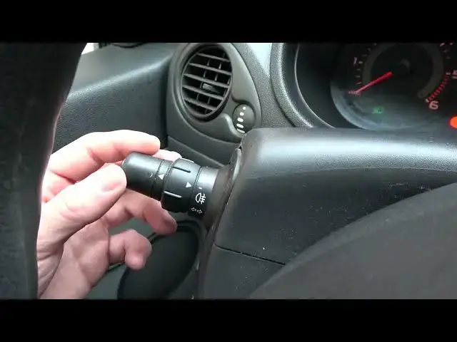 'Video thumbnail for How to Use Turn Signals in Renault Clio III (2005 - 2012) - Signal Turn Intention'