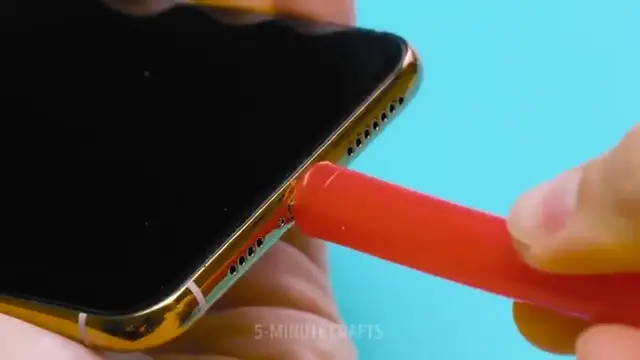 Video thumbnail for Ingenious Slime Hack Keyboard Clean Up & DIY Crayon Trick