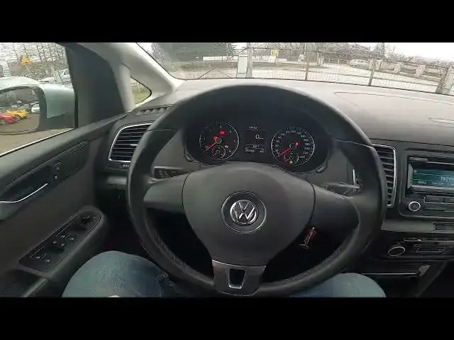 'Video thumbnail for How to Manually Lock or Unlock Side Windows in Volkswagen Sharan II ( 2010 – now )'