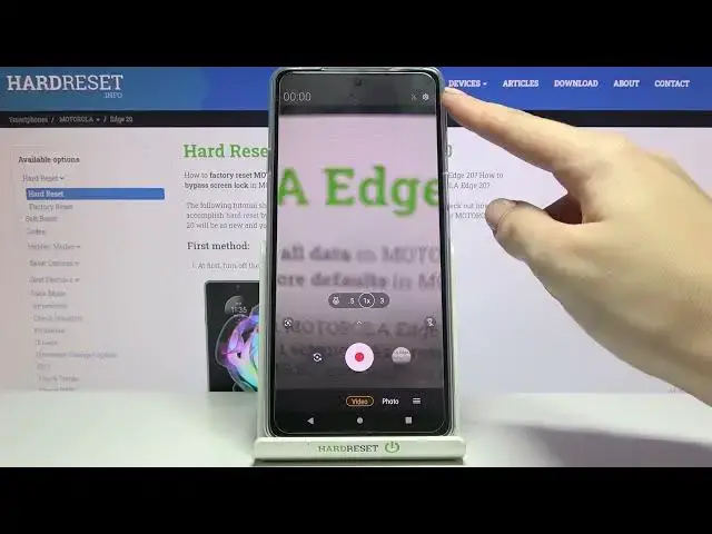 Video thumbnail for How to Activate Image Stabilization in MOTOROLA Edge 20 – Reduce Video Shakiness