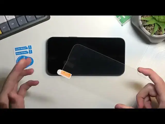 Video thumbnail for How to Install Tempered Glass on iPhone 14 Plus