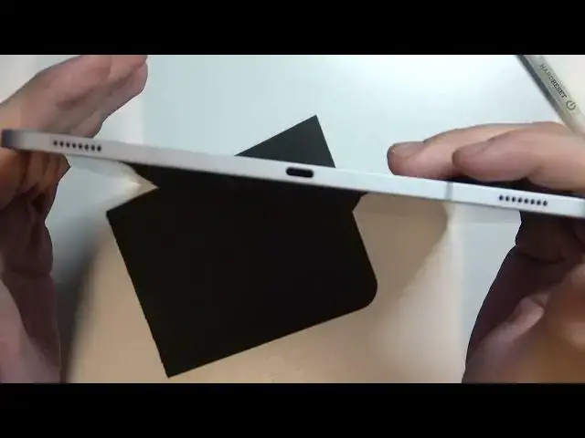 'Video thumbnail for How to Connect Wired Headphones to SAMSUNG Galaxy Tab S8+'