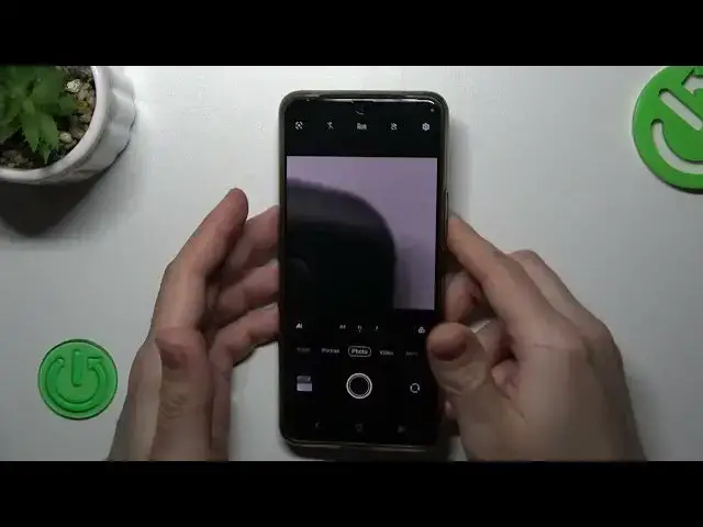 Video thumbnail for How to Take Burst Shots on VIVO T1 Pro / Capture Rapid Shots With Your Smartphone