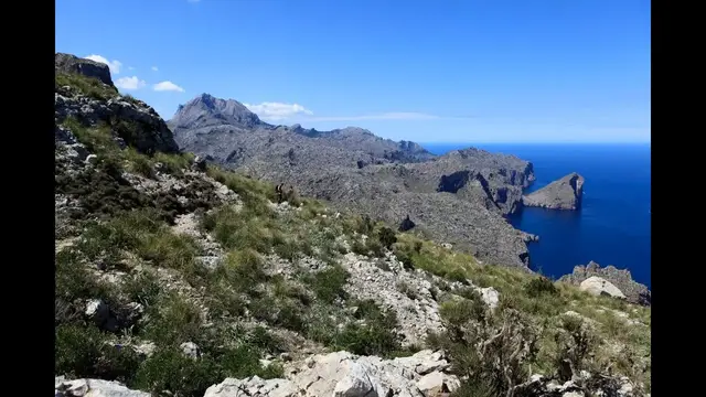 Video thumbnail for Wanderung um das Massiv Puig Roig | Mallorca