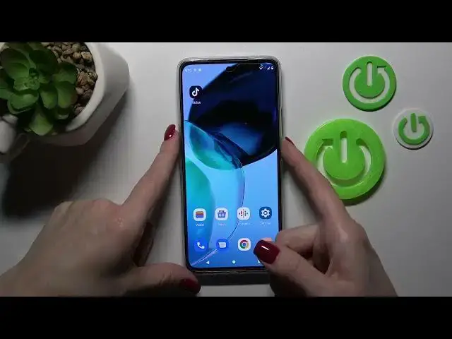 'Video thumbnail for How to Change Lock Screen Wallpaper on Motorola Moto G72 - Set Up Wallpaper'
