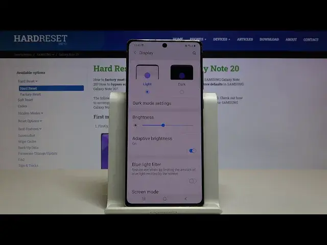 'Video thumbnail for How to Activate Auto Brightness in SAMSUNG Galaxy Note 20 – Turn On Auto Brightness'