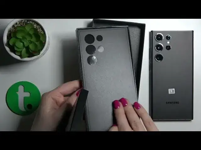'Video thumbnail for Samsung Galaxy S23 Ultra All Box Accessories - Unboxing'
