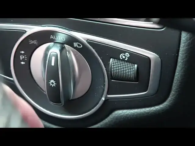'Video thumbnail for How to Enable or Disable Automatic Lights in Mercedes V Class W447 ( 2014 - now ) - Use Auto Lights'