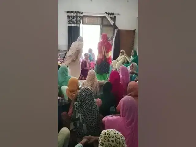 Video thumbnail for बुढ़ापे का हसी मजाक का सुपर गीत | Bhakti Sargam