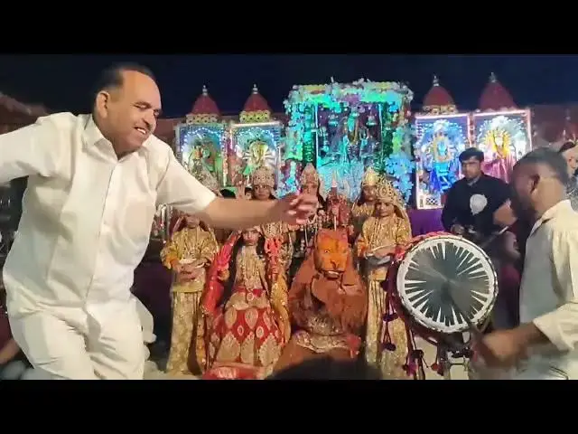 Video thumbnail for बैठी आसन ला के मात मेरी बैठी आसन ला के #happy_lokgeet #trending #viral #कीर्तन #jagran# मईया#डांस