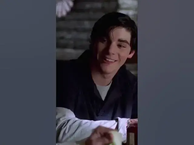 Video thumbnail for Rare moment with the White family #walterwhite #breakingbad #shorts