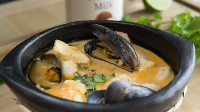 'Video thumbnail for Colombian Seafood Stew Recipe | How To Make Cazuela de Mariscos | SyS'