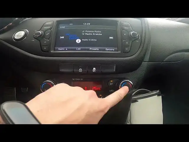 'Video thumbnail for How to Synchronize Airflow in Kia Ceed II ( 2012 - 2018 ) - Sync Climate Control'