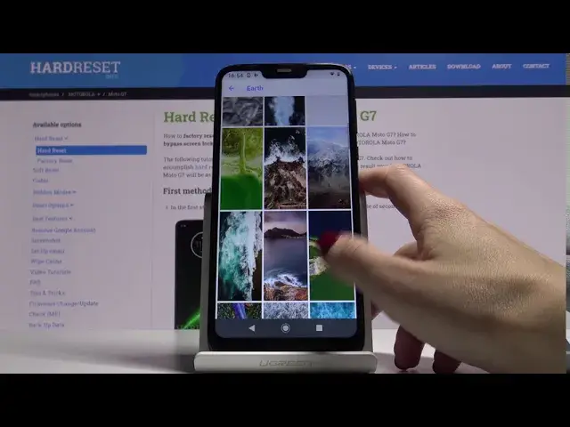 'Video thumbnail for How to Change Wallpaper in Motorola Moto G7 - Customize Home&Lock Screen'