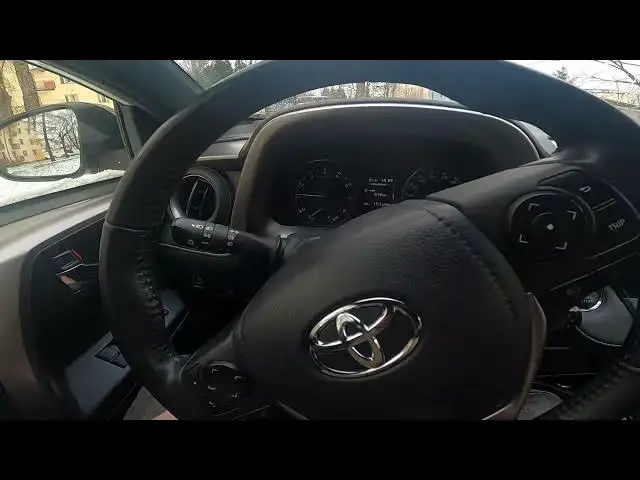 'Video thumbnail for How to Enable or Disable Automatic Lights in Toyota RAV 4 IV (2013 - 2018) - Use Auto Lights'