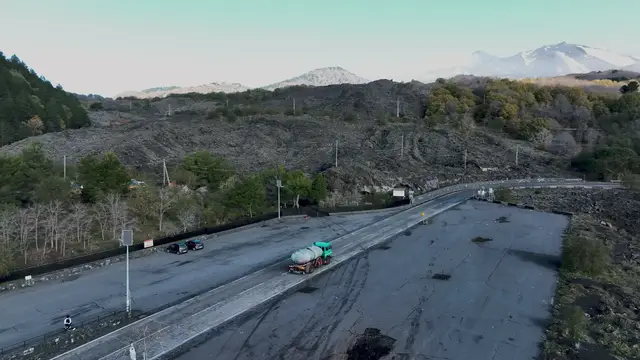 Video thumbnail for DJI Mini 3 Pro, using Spotlight for tracking with a dynamic point of view