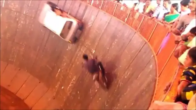 Video thumbnail for Bike and car circus.