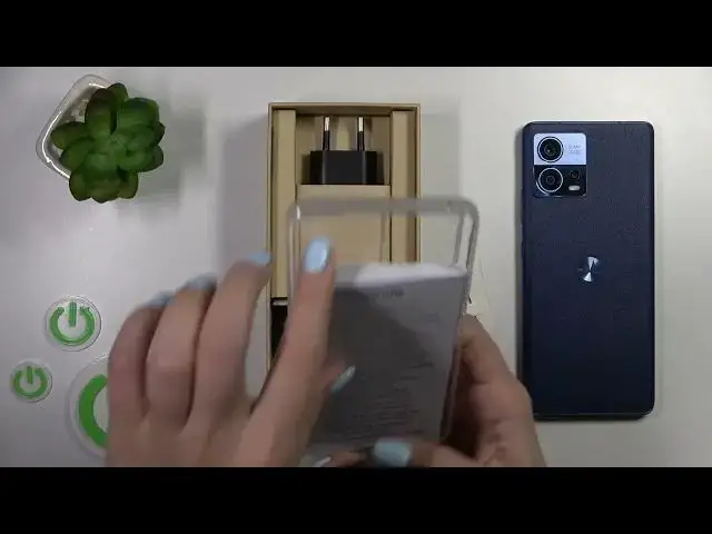 'Video thumbnail for MOTOROLA Edge 30 Fusion All Box Accessorises'