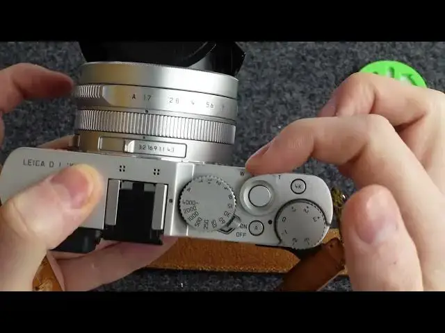 Video thumbnail for Leica D Lux 7 - How To Zoom In & Out