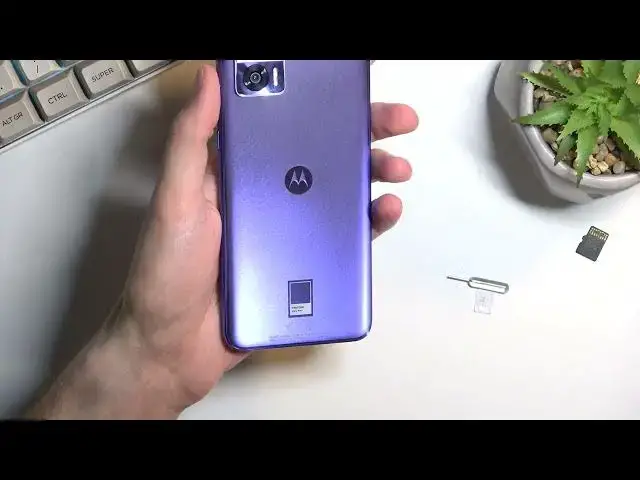 Video thumbnail for How to Insert a Nano SIM Card on the MOTOROLA Edge 30 Neo