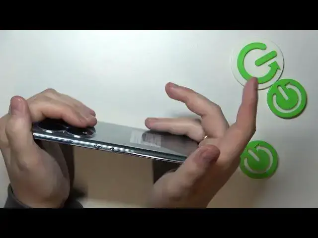 Video thumbnail for Honor 70 Hand Comparison - What's the Size of Honor?