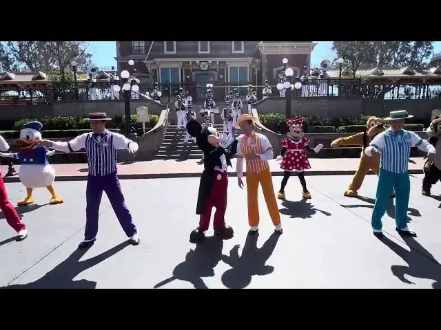 Video thumbnail for Disneyland You've Got A Friend In Me 🥁 #disneyland #disney #disneyparks #pixar #disneycharacters